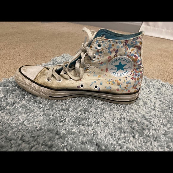 Converse - Picture 3 of 4
